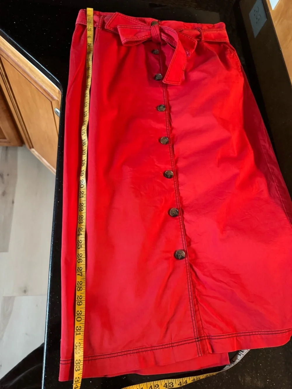 Boden Red Button-Front Cotton Midi Skirt with Self-Tie Waist. Size 10 - Picture 6 of 10